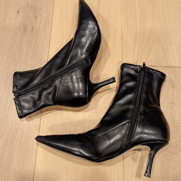 Elegant Black Women's Ankle Boots with Kitten Heels - Picture 2 of 10